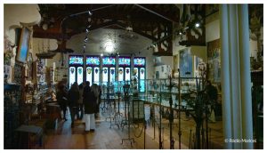 L'interior del gran saló del Cau