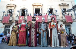 Els gegants Moros i la familia Robafaves