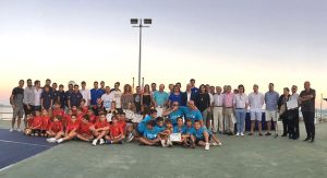 La clàssica foto de família amb els esporties guardonats (Foto Visit Sitges)